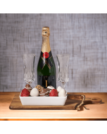 Festive Bubbly & Chocolate Dipped Strawberries Gift Set